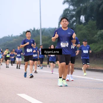 Runner Photo 7376918