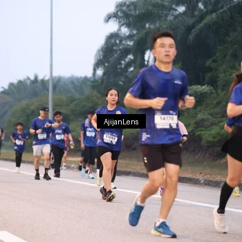 Runner Photo 7376925