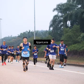 Runner Photo 7376949