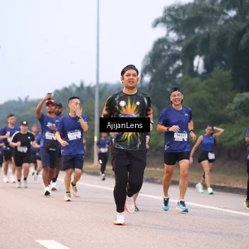 Runner Photo 7377018