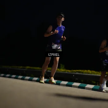Runner Photo 7377034