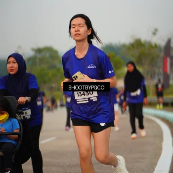 Runner Photo 7377035