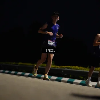 Runner Photo 7377037