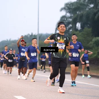 Runner Photo 7377075