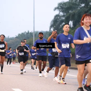 Runner Photo 7377100