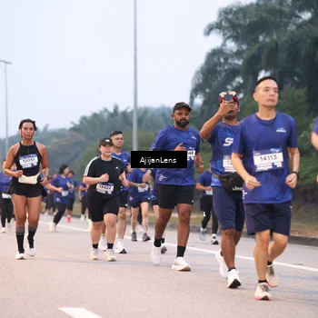 Runner Photo 7377120