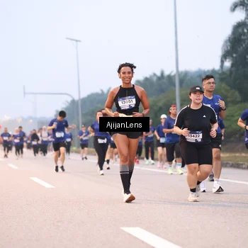 Runner Photo 7377125