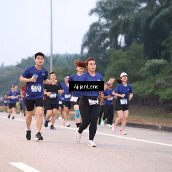 Runner Photo 7377244