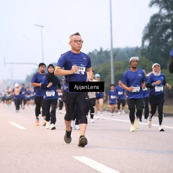 Runner Photo 7377388