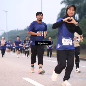 Runner Photo 7377459