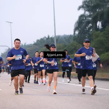 Runner Photo 7377911