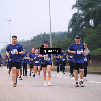 Runner Photo 7377918