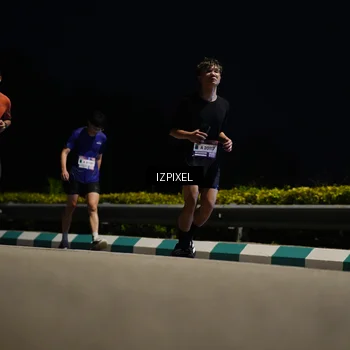 Runner Photo 7378076