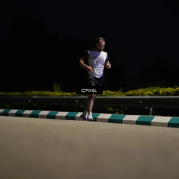 Runner Photo 7378909