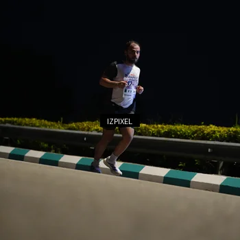Runner Photo 7378949