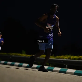 Runner Photo 7379323