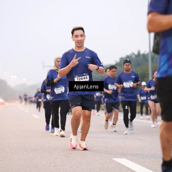 Runner Photo 7379759