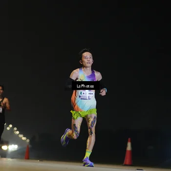 Runner Photo 7379770