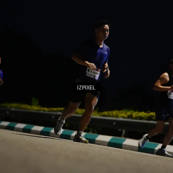 Runner Photo 7379787