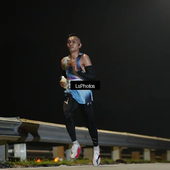 Runner Photo 7379855