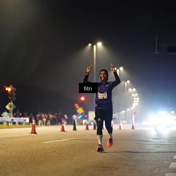 Runner Photo 7379904