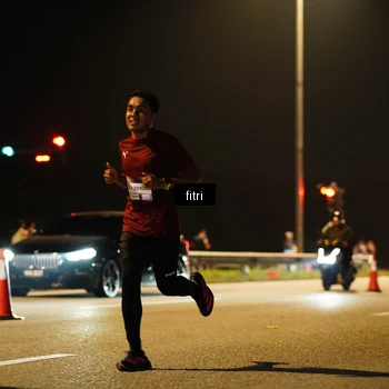 Runner Photo 7379949