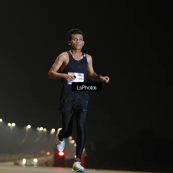 Runner Photo 7379987