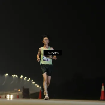 Runner Photo 7380000