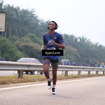 Runner Photo 7380300