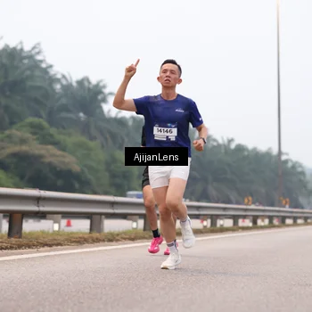Runner Photo 7380662