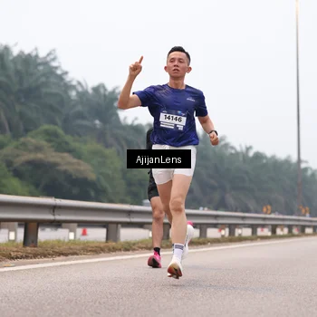 Runner Photo 7380683