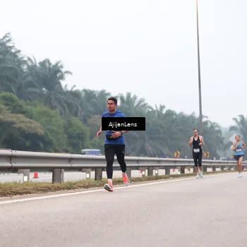 Runner Photo 7380685