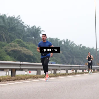 Runner Photo 7380704