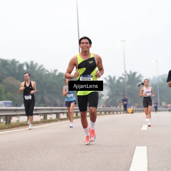 Runner Photo 7380750