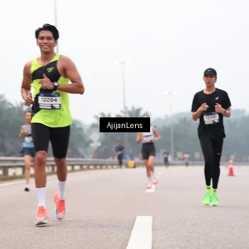 Runner Photo 7380754