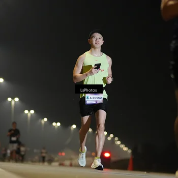 Runner Photo 7380993