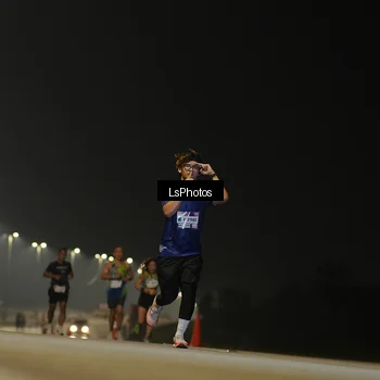 Runner Photo 7381001