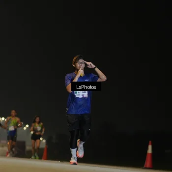 Runner Photo 7381004