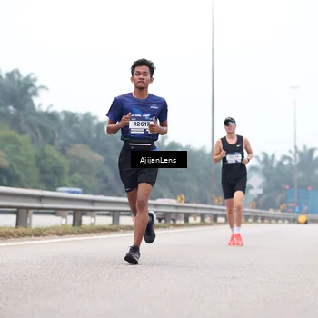 Runner Photo 7381011