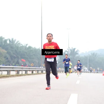 Runner Photo 7381026