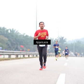 Runner Photo 7381039