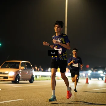 Runner Photo 7381050