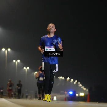 Runner Photo 7381062