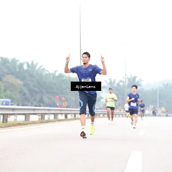 Runner Photo 7381066
