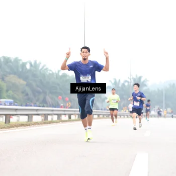 Runner Photo 7381079