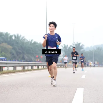 Runner Photo 7381118