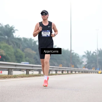 Runner Photo 7381123