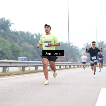 Runner Photo 7381145