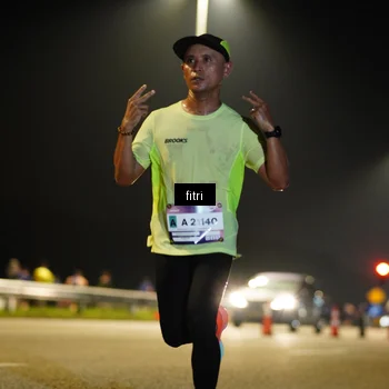 Runner Photo 7381275