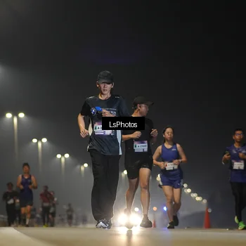Runner Photo 7381282